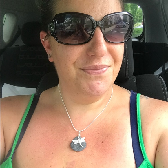 Meet your Posher, Danielle - Picture 13 of 16